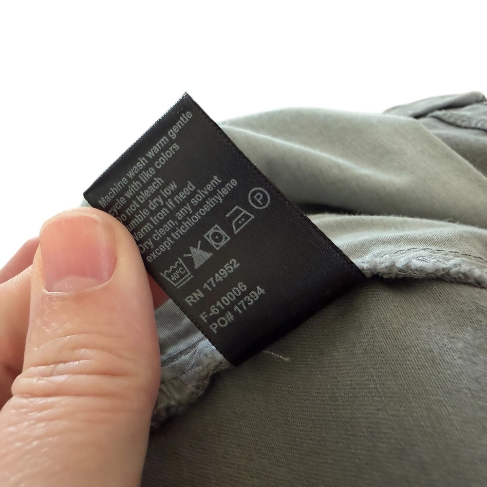 Flint and Tinder Charcoal Gray Chino Shorts Mens‎ Sz 33 Flat Front Huckberry - Picture 6 of 14